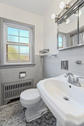 2254 Sherman Avenue 2, Evanston, IL 60201