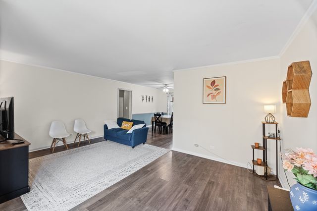 2254 Sherman Avenue 2, Evanston, IL 60201