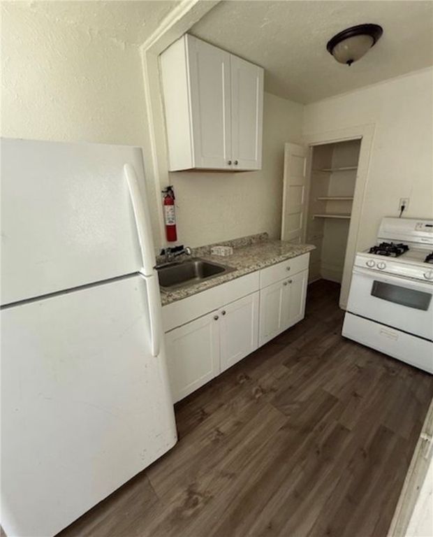 1335 6th St, Corpus Christi, TX 78404 — photo 4