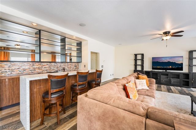 11280 Pentland Downs Street, Las Vegas, NV 89141