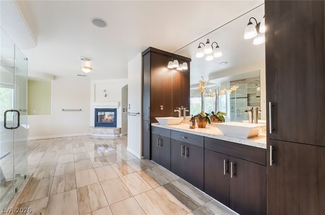 11280 Pentland Downs Street, Las Vegas, NV 89141