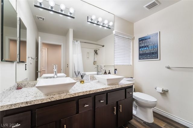11280 Pentland Downs Street, Las Vegas, NV 89141