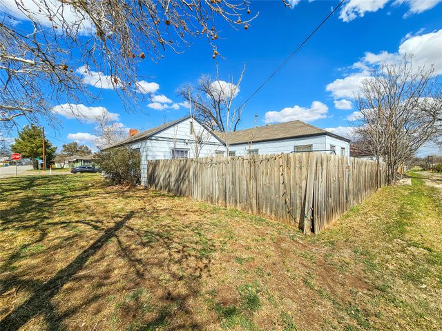 1200 E Twelfth Street, Sweetwater, TX 79556