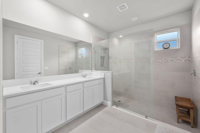 6377 NW Cloverdale Avenue, Port St Lucie, FL 34987