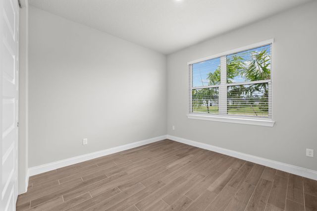 6377 NW Cloverdale Avenue, Port St Lucie, FL 34987