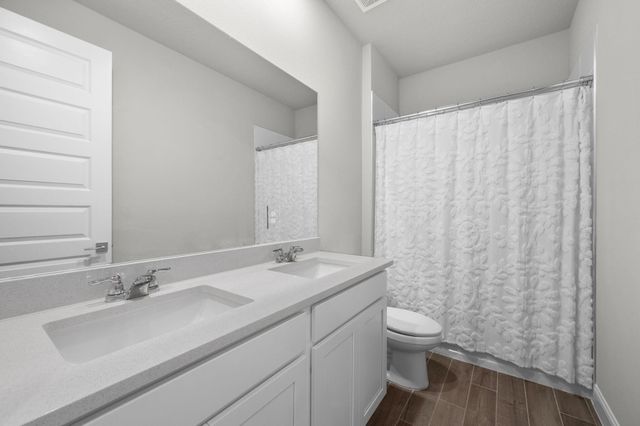 6377 NW Cloverdale Avenue, Port St Lucie, FL 34987