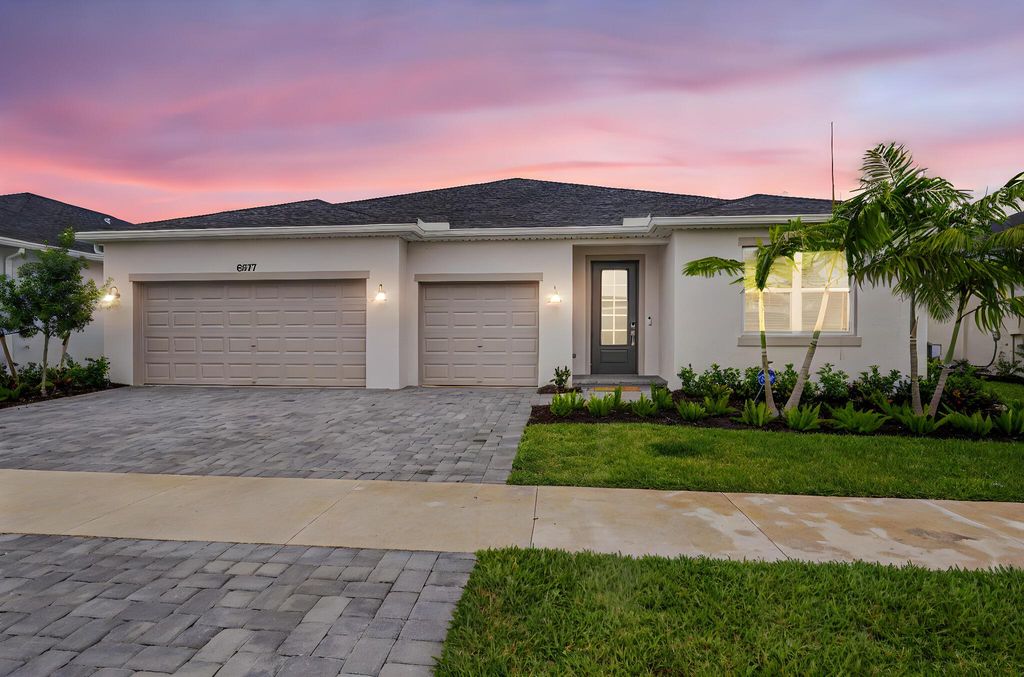6377 NW Cloverdale Avenue, Port St Lucie, FL 34987