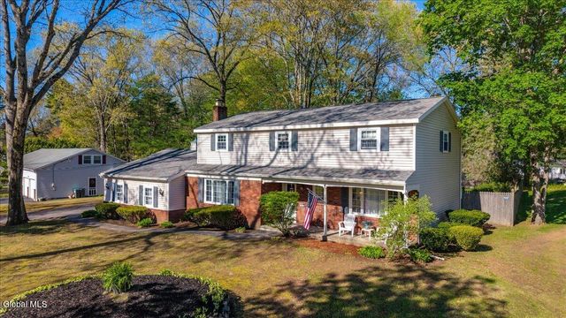 4 N Center Lane, Clifton Park, NY 12019