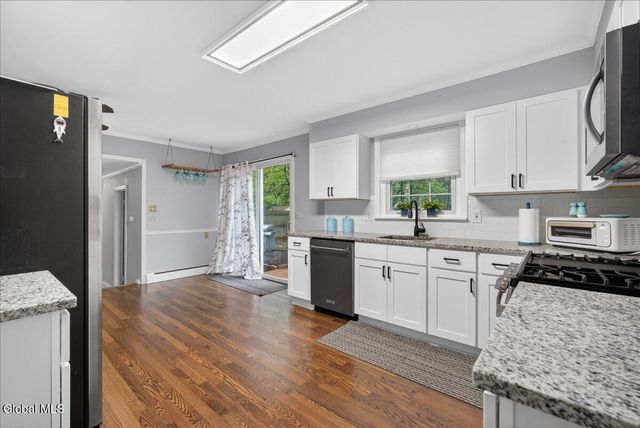 4 N Center Lane, Clifton Park, NY 12019
