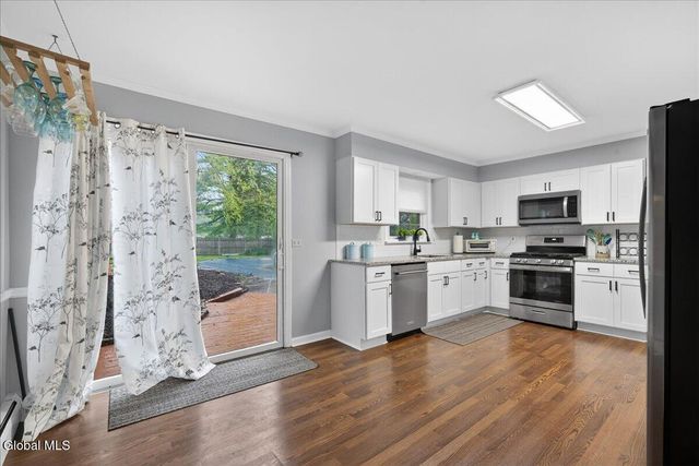 4 N Center Lane, Clifton Park, NY 12019