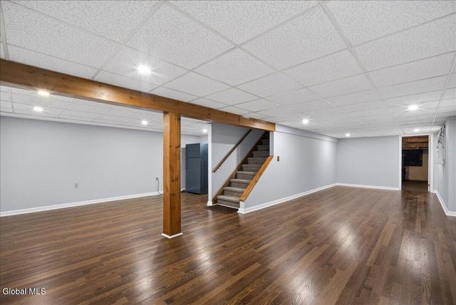 4 N Center Lane, Clifton Park, NY 12019