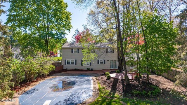 4 N Center Lane, Clifton Park, NY 12019
