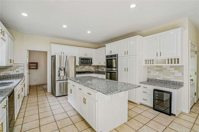 802 Eastside Pointe, Woodstock, GA 30189
