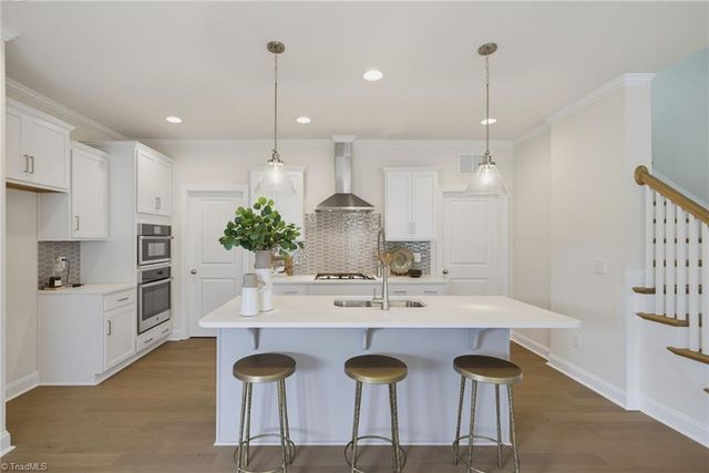 1640 Cross Village Avenue, Kernersville, NC 27284