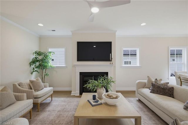 1640 Cross Village Avenue, Kernersville, NC 27284