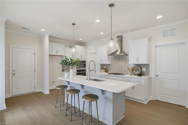 1640 Cross Village Avenue, Kernersville, NC 27284