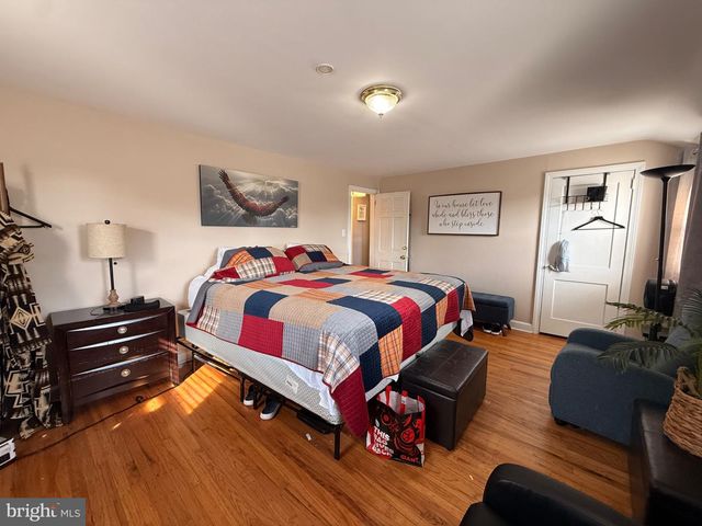 1516 BURMONT RD, Havertown, PA 19083