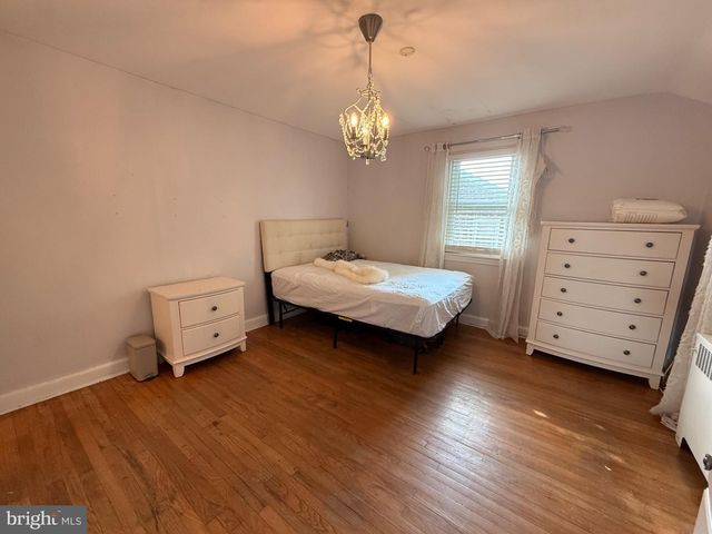 1516 BURMONT RD, Havertown, PA 19083