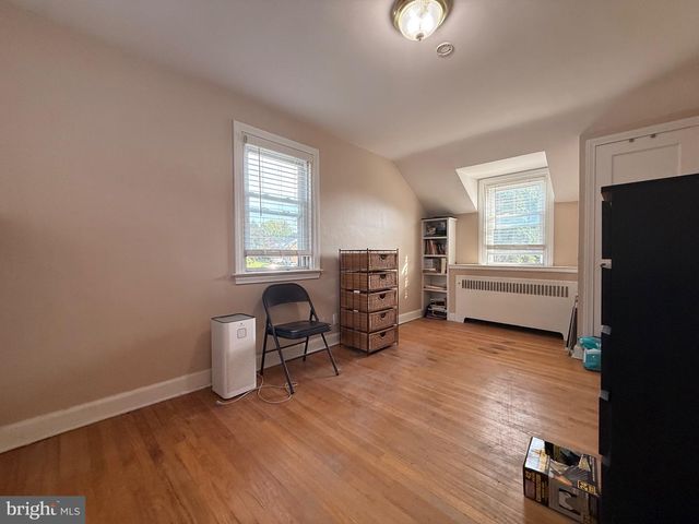 1516 BURMONT RD, Havertown, PA 19083