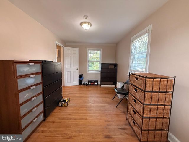 1516 BURMONT RD, Havertown, PA 19083