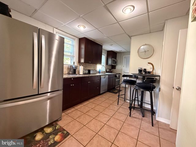 1516 BURMONT RD, Havertown, PA 19083
