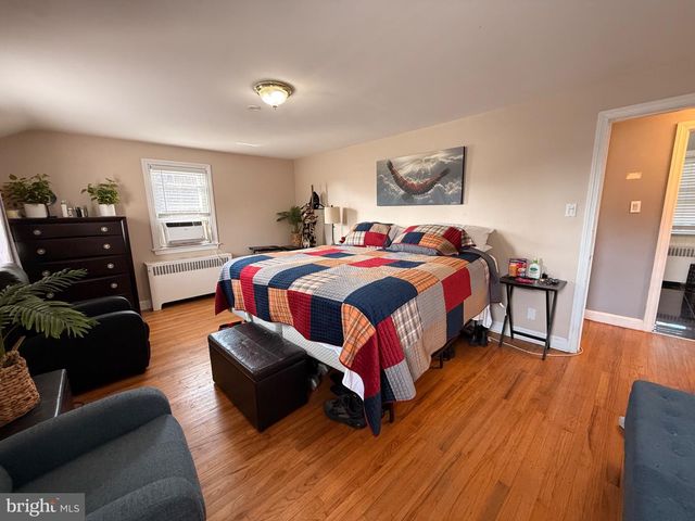 1516 BURMONT RD, Havertown, PA 19083