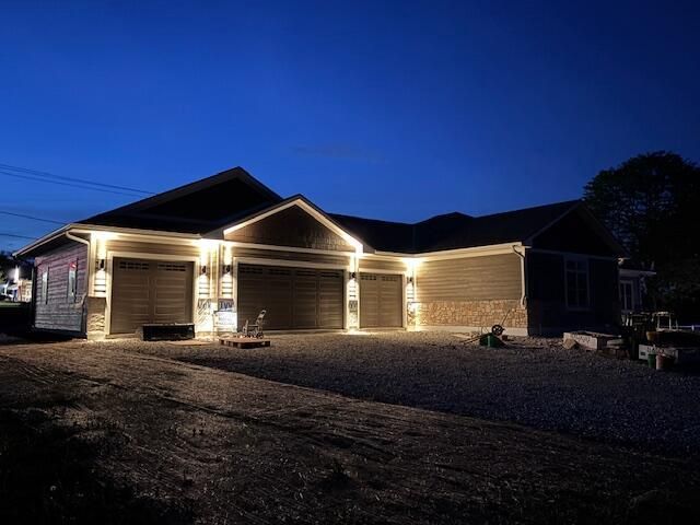 S63W13464 Windsor ROAD, Muskego, WI 53150