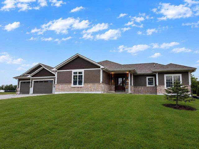 S63W13464 Windsor ROAD, Muskego, WI 53150