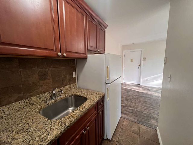 76 Palisade Avenue A3, Bridgeport, CT 06610