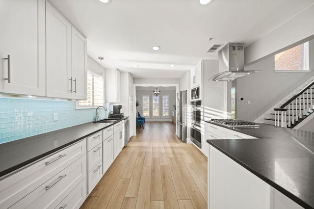 2011 Plantation Drive, Richmond, TX 77406