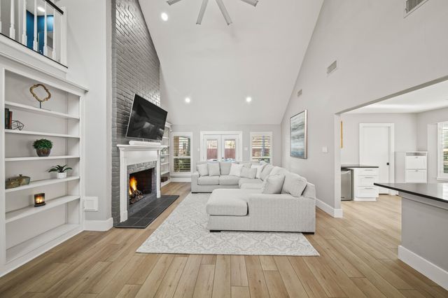 2011 Plantation Drive, Richmond, TX 77406