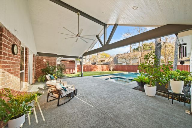 2011 Plantation Drive, Richmond, TX 77406