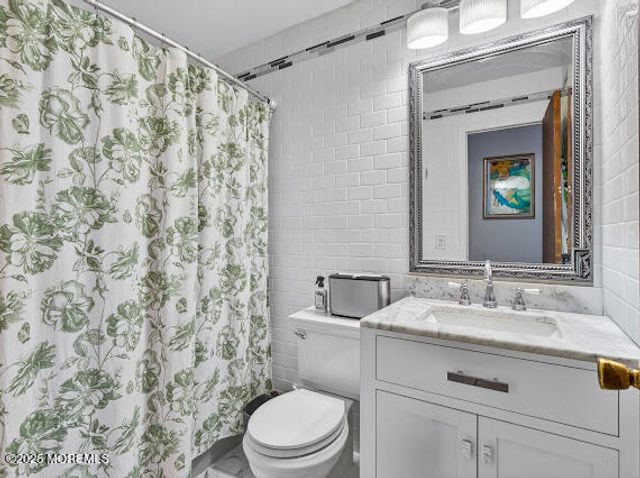 590 Garfield Avenue, Toms River, NJ 08753