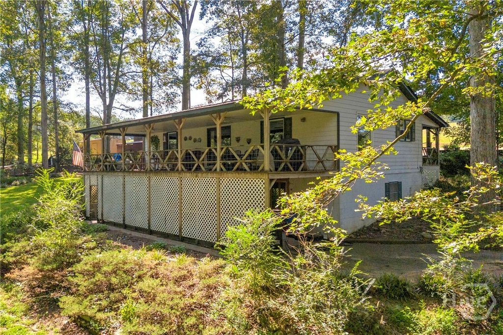 197 Joan Smith Road, Hull, GA 30646