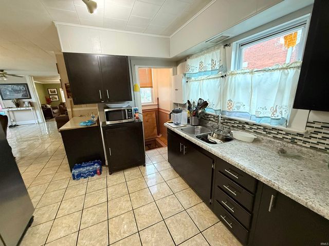 514 W Linden Avenue, Logansport, IN 46947