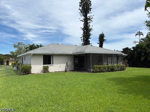 1202 SE 21st LN, Cape Coral, FL 33990