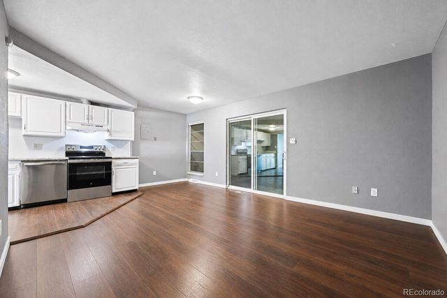 178 Paris Circle, Aurora, CO 80011