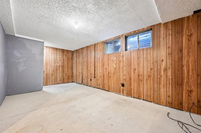 178 Paris Circle, Aurora, CO 80011