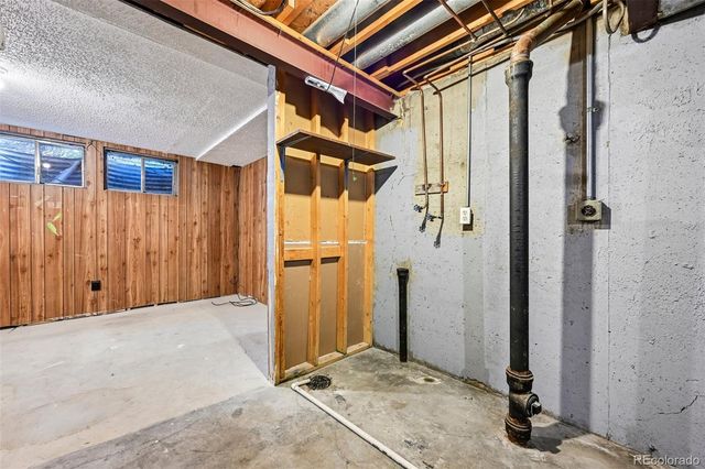 178 Paris Circle, Aurora, CO 80011