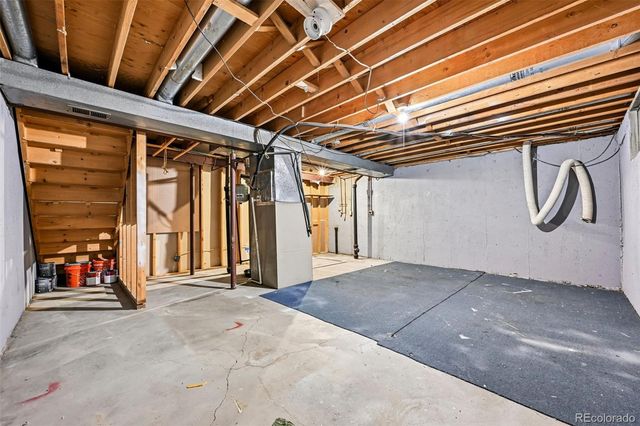 178 Paris Circle, Aurora, CO 80011