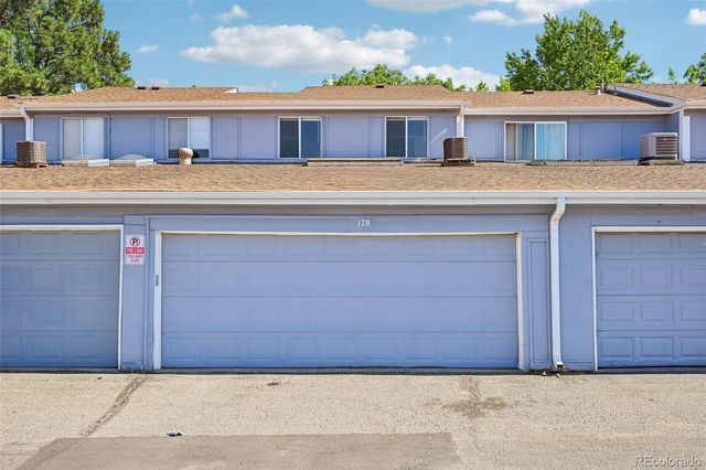 178 Paris Circle, Aurora, CO 80011