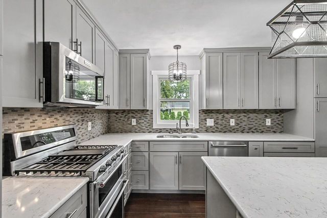 2510 Mt Vernon Avenue, Janesville, WI 53545