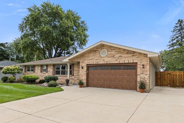 2510 Mt Vernon Avenue, Janesville, WI 53545