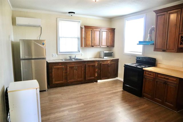 2689 County Road 32, Angleton, TX 77515