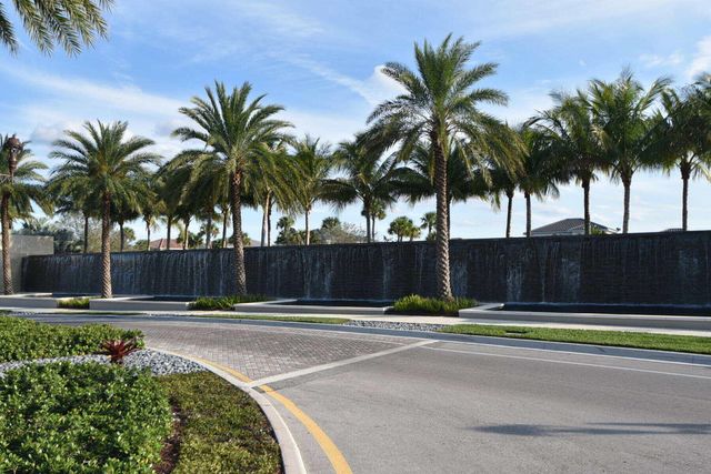 16892 Strasbourg Lane, Delray Beach, FL 33446