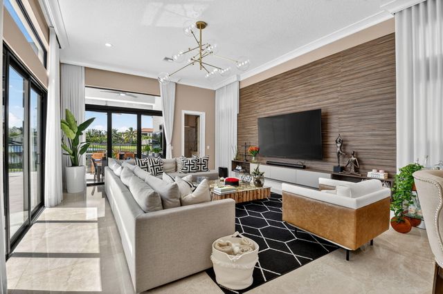 16892 Strasbourg Lane, Delray Beach, FL 33446