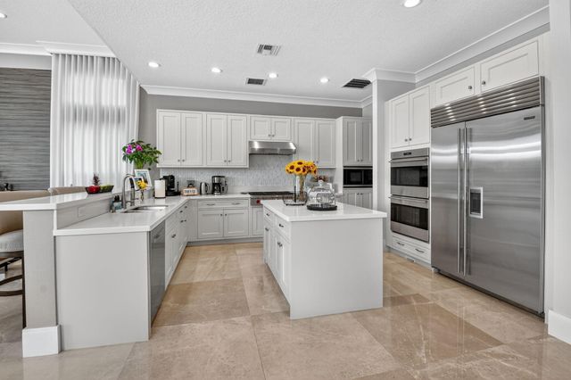 16892 Strasbourg Lane, Delray Beach, FL 33446