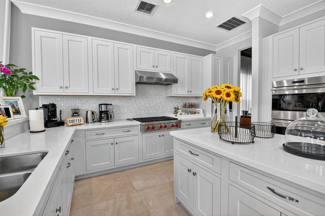 16892 Strasbourg Lane, Delray Beach, FL 33446