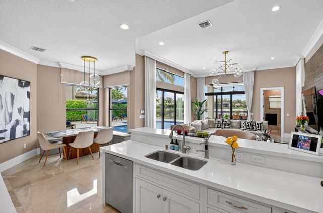 16892 Strasbourg Lane, Delray Beach, FL 33446