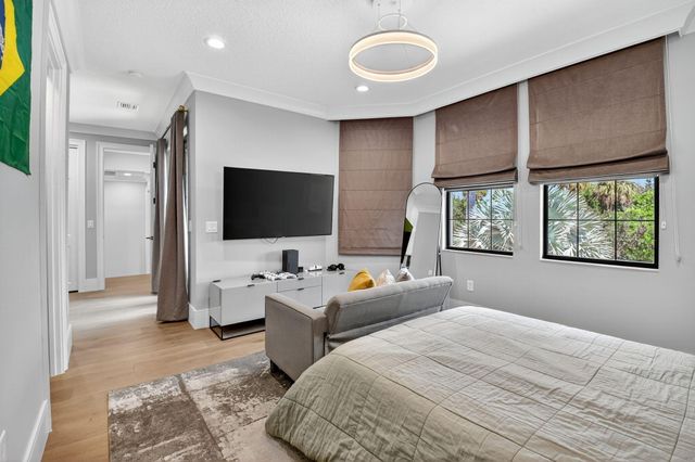 16892 Strasbourg Lane, Delray Beach, FL 33446